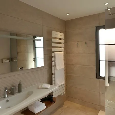 Demeure Larmandier Panzió 4*