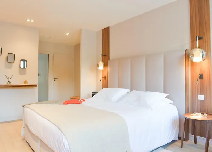 Demeure Larmandier Bed & Breakfast 4*