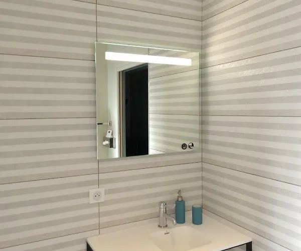 Bed & Breakfast Demeure Larmandier